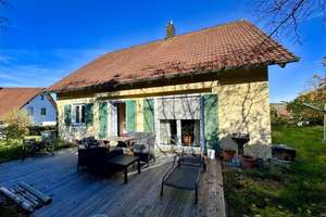 Familienfreundliches Haus mit großem Garten! – Die vollständige Adresse der Immobilie erhältst du vom Anbieter., 93173 Wenzenbach – Vorschaubild 1