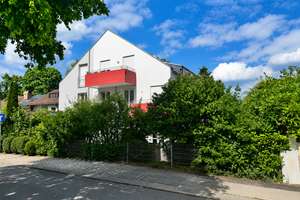  Über den Dächern von Fasangarten:  Stylische DG-Wohnung mit 3-Zimmern XL-Deckenhöhe und Südterrasse