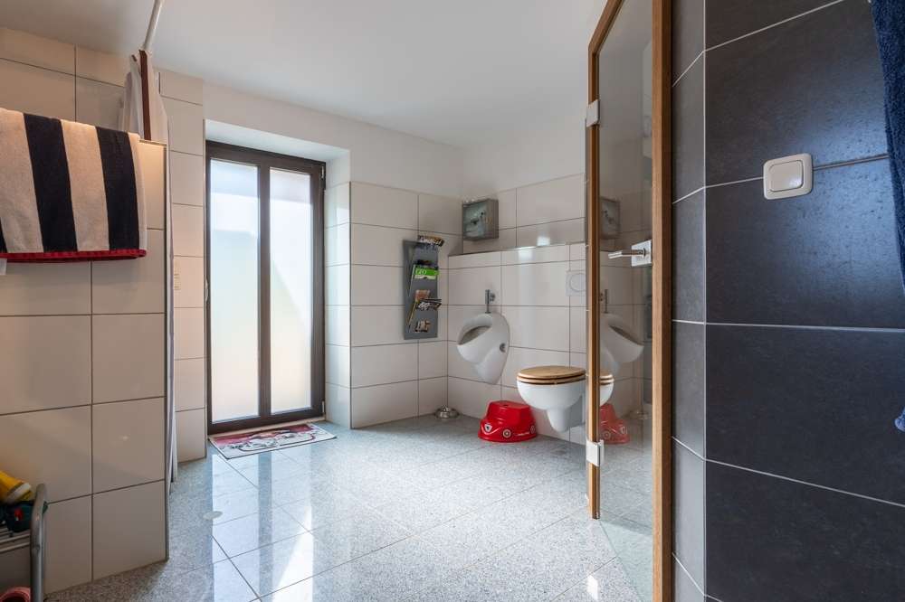 Immobilie in Windorf - Neu renoviertes Anwesen mit Nebengebäuden aus Ausbauflächen Nähe Passau - Bild 14