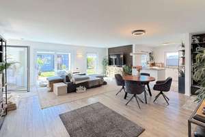 "Wohnen der Zukunft: Barrierefreier Bungalow mit Swim-Spa, Wärmepumpe und hochwertiger Ausstattung" – Die vollständige Adresse der Immobilie erhältst du vom Anbieter., 84359 Simbach am Inn – Vorschaubild 4