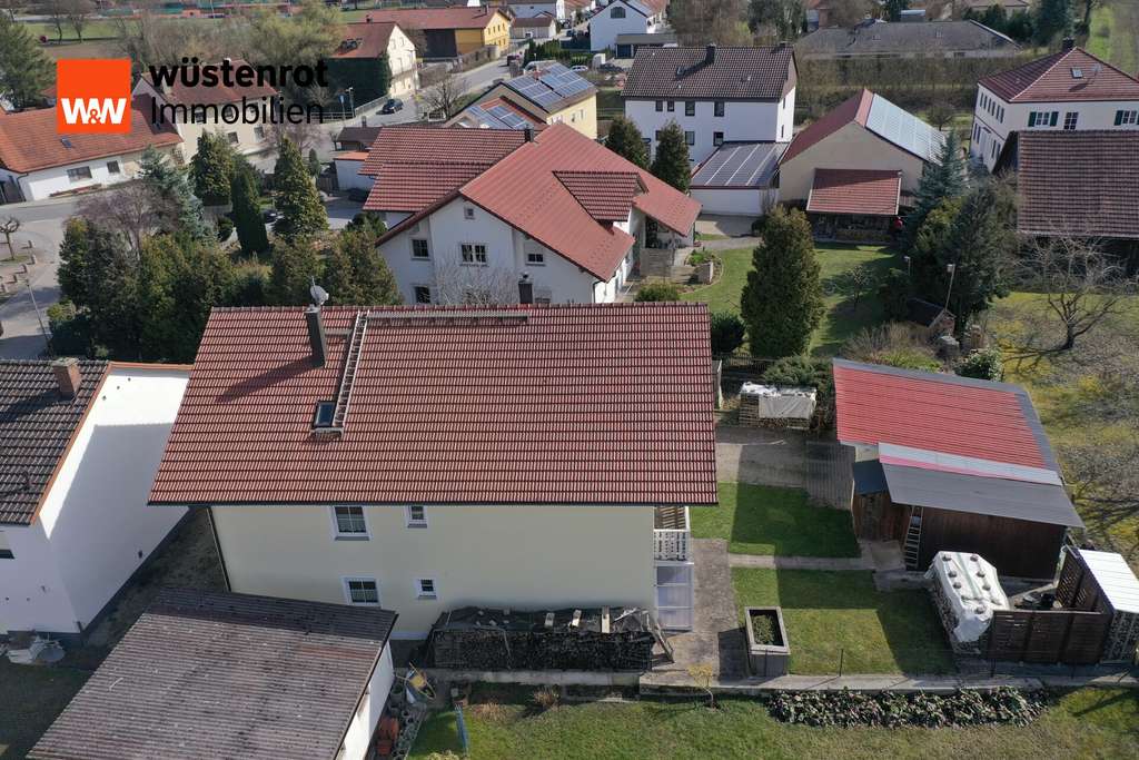 Immobilie in Salching - Großzügiges Zweifamilienhaus  und Erweiterungspotenzial im Dachgeschoss in ruhiger Lage in Salching - Bild 3