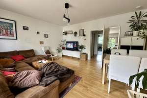 GEPFLEGTE WOHNUNG MIT BALKON UND GUTER INFRASTRUKTUR VOR DER HAUSTÜR – Flachstraße 3, 65199 Dotzheim, Wiesbaden – Vorschaubild 3