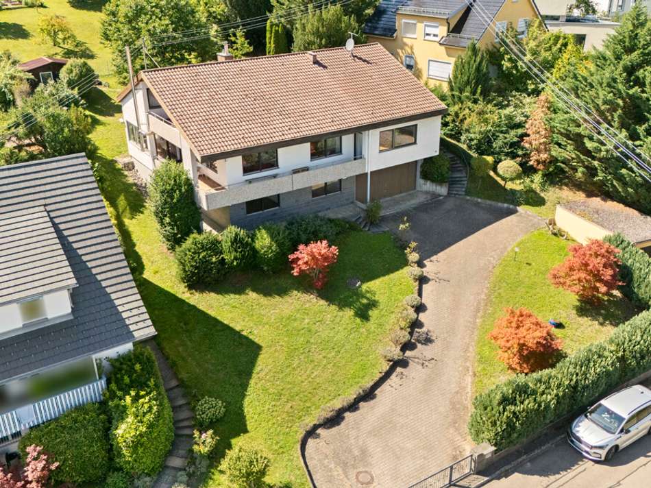 Auffahrt/Außenansicht