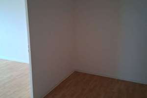 Gamigstraße 22 - helle 3 ZKB Wohnung im 4.OG -WBS- zu vermieten – Die vollständige Adresse der Immobilie erhältst du vom Anbieter., 1239 Prohlis-Nord, Dresden – Vorschaubild 5