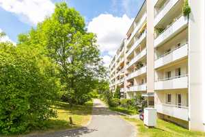 Große 1-Zimmer-Wohnung mit Balkon! Wir renovieren - Sie ziehen ein! Schon jetzt besichtigen! – Leutewitzer Ring 28, 1169 Dresden – Vorschaubild 13
