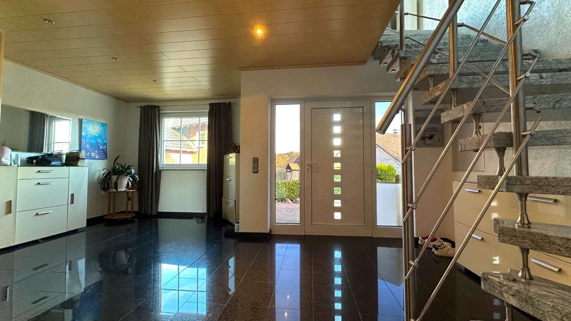 Immobilie in Kirchen (Sieg) - Gepflegtes Einfamilienhaus mit großer Terrasse, Garten und Garage in Kirchen - Bild 5