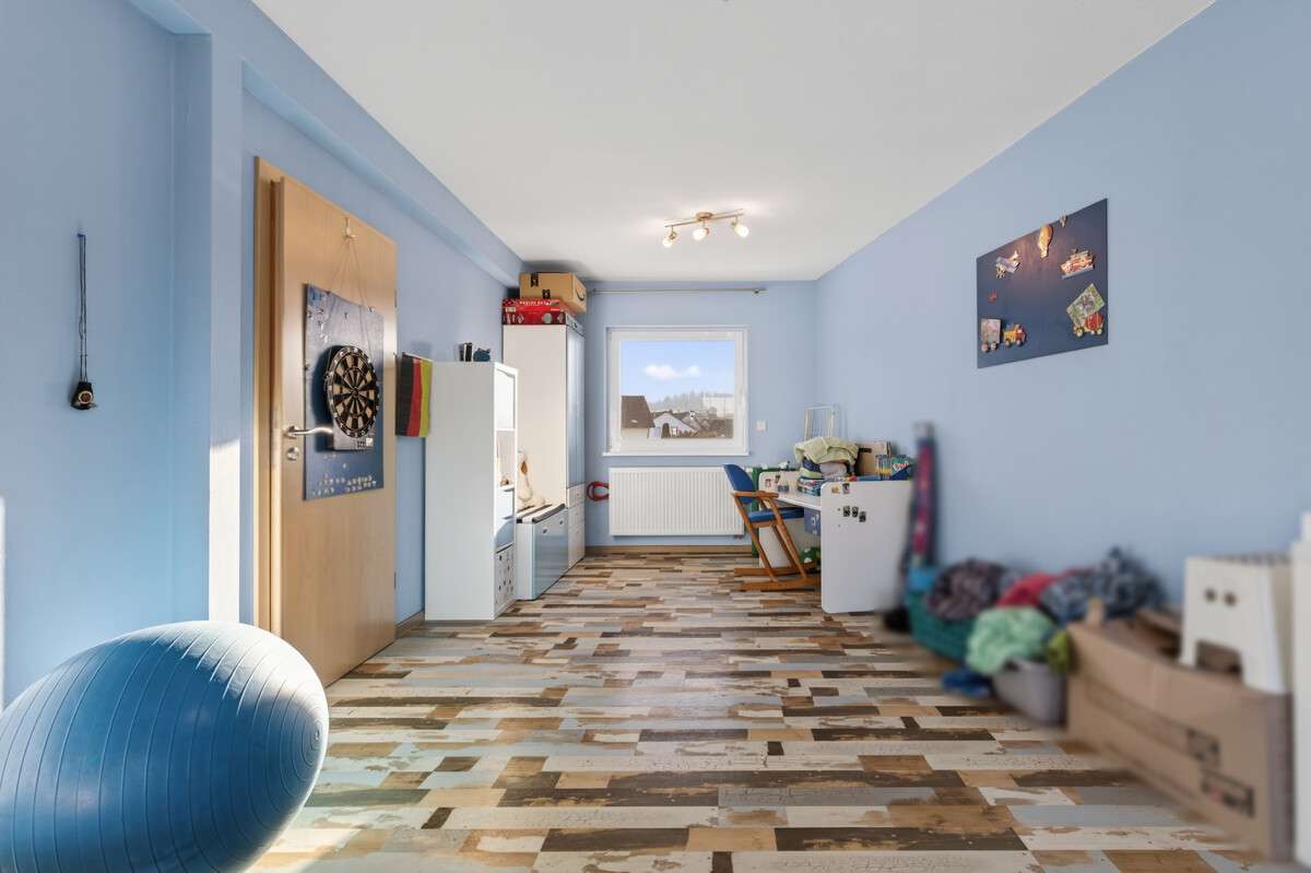 Immobilie in Straubenhardt - Ihr Familienzuhause in Ottenhausen - Gepflegtes Einfamilienhaus mit großer Terrasse - Bild 9