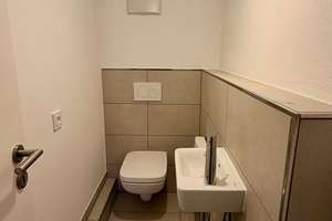 Ein Haus mit Geschichte – und einem Wohngefühl, das heute selten geworden ist – Die vollständige Adresse der Immobilie erhältst du vom Anbieter., 55128 Bretzenheim, Mainz – Vorschaubild 5