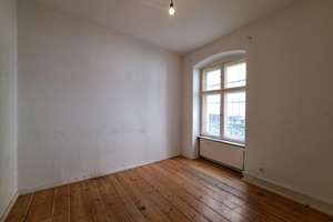 Leerstehende und renovierungsbedürftige 2-Zimmer-Erdgeschosswohnung – Flughafenstraße 24, 12053 Neukölln (Ortsteil), Berlin – Vorschaubild 3