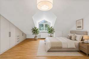 Helles und charmantes Reiheneckhaus mit 4,5 Zimmern und viel Garten in der Menterschwaige – Die vollständige Adresse der Immobilie erhältst du vom Anbieter., 81545 Harlaching, München – Vorschaubild 9