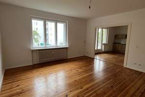 Familienfreundliche 5-Zimmerwohnung mit Balkon in den Ortler Gärten – Ortlerweg 16, 12207 Lichterfelde, Berlin – Vorschaubild 4