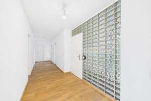 Bezugsfreie 5-Zimmer-Penthouse-Wohnung mit drei Balkonen in Frankfurt-Griesheim – 65933 Griesheim, Frankfurt am Main – Vorschaubild 13
