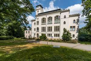 Neuer Preis! Elegante Wohnung - sofort bezugsfrei – Am Osterberg 12, 1156 Cossebaude, Dresden – Vorschaubild 1