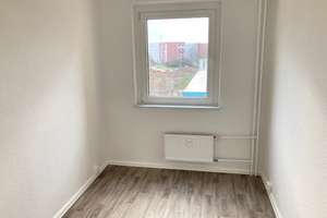 Wir renovieren, Sie wohnen - 3RW mit Balkon... – Olvenstedter Chaussee 173, 39130 Neu Olvenstedt, Magdeburg – Vorschaubild 3