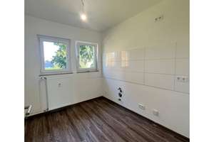 Wunderschöne 4-Zimmer Wohnung im Herzen von Meerbusch Osterrath! – 40670 Meerbusch – Vorschaubild 1