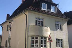 Modernisierte Wohnung (1.OG) mit saniertem Bad und EBK, zwei Balkonen und Gartennutzung – Alsenstraße 1, 23556 Sankt Lorenz Nord, Lübeck – Vorschaubild 3