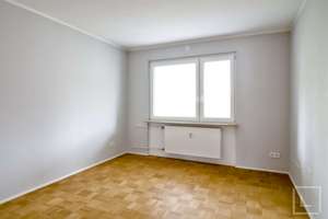 Zwischen Bundesbank und Niddapark: Helle, sanierte 3 Zi.-Whg. mit schönem Westbalkon – 60431 Ginnheim, Frankfurt am Main – Vorschaubild 4