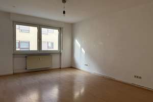 WG geeignet: 3 Zimmer - Einbauküche - Balkon - nur 50m zur Uni-Mannheim