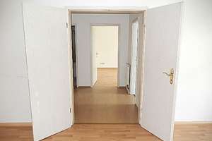 2 R.Whg. Chemnitz Kaßberg , Lift, lichtdurchflutet, Laminat, Bad mit Wanne, Küche mit Fenster, – Franz-Mehring-Straße 2, 9112 Kaßberg, Chemnitz – Vorschaubild 14
