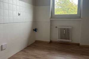 Gepflegte Zweizimmer-Etagenwohnung mit Balkon in ruhiger citynaher Lage, nur für 2 Personen – Die vollständige Adresse der Immobilie erhältst du vom Anbieter., 42655 Solingen-Mitte, Solingen – Vorschaubild 5