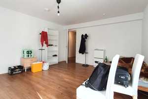 Lichtdurchflutet, modernes Bad, TG-Stellplatz - Geräumige, gut geschnittene 2-Raumwhg. in Toplage! – Steinweg a.A., 7743 Jena – Vorschaubild 2