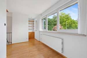 WARTELISTE! Reihenhaus mit grünem, liebevoll angelegtem Westgarten und viel Platz zum Wohlfühlen – Die vollständige Adresse der Immobilie erhältst du vom Anbieter., 22145 Rahlstedt, Hamburg – Vorschaubild 11