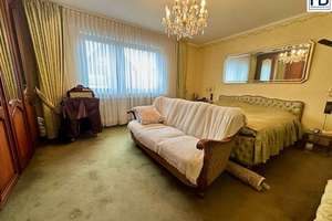 Leben mit Stil: Pool, Sauna, Partyraum – alles unter einem Dach – Die vollständige Adresse der Immobilie erhältst du vom Anbieter., 50126 Bergheim – Vorschaubild 10