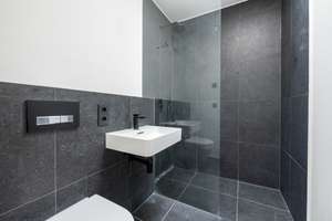 Lichtdurchflutetes City-Apartment mit Design-EBK I Balkon I Aufzug I hochwertigem Badezimmer, bezugs – Eisenzahnstraße 14, 10709 Wilmersdorf, Berlin – Vorschaubild 4