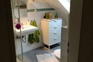 Gemütliche und helle Dachgeschosswohnung in KR-Hüls – Die vollständige Adresse der Immobilie erhältst du vom Anbieter., 47803 Inrath/Kliedbruch, Krefeld – Vorschaubild 12