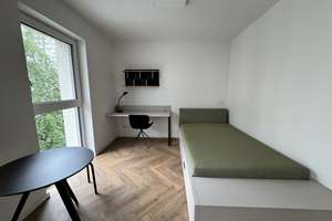 Ruhige möblierte Singlewohnung mit Balkon und Einbauküche - Ihr Zuhause Schöneweide – Michael-Brückner-Straße 7A, 12439 Niederschöneweide, Berlin – Vorschaubild 1