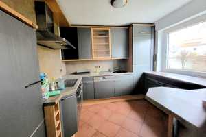 Charmantes Reihenmittelhaus in Nürnberg-Großgründlach: Einbauküche, Garage, ruhige Lage. – Bad Brückenauer Straße 24b, 90427 Nürnberg – Vorschaubild 12