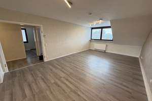 2,5 Raum in ruhigem 3 Parteienhaus. DG mit großzügigem Raumgefühl. Garage optional. – Kirchharpener Straße 92, 44805 Gerthe, Bochum – Vorschaubild 4