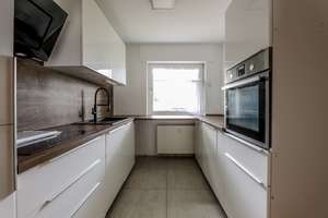 Einziehen leicht gemacht! Rd. 82 m² Hochparterrewohnung mit Balkon und Stellpatz in GE-Rotthausen – Die vollständige Adresse der Immobilie erhältst du vom Anbieter., 45884 Rotthausen, Gelsenkirchen – Vorschaubild 2
