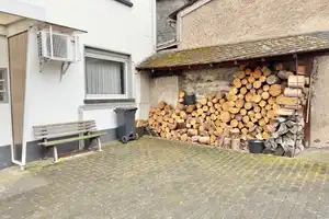 EIN GANZES HAUS -  mit Einbauküche, Whirlpool, Gallerie etc. – Mayen-Koblenz (Kreis) – Vorschaubild 2