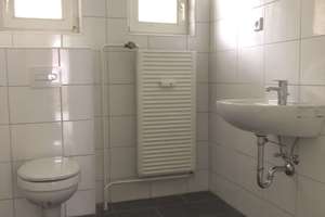 * ab 01.07. * sanierte 2 Raumwohnung, große Wohnküche, Sonnenbalkon, Tageslichtbad – Fröbelstrasse 100, 47053 Hochfeld, Duisburg – Vorschaubild 5