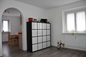 Ruhige 2-Zimmer-Wohnung im EG, 46 qm, möbliert. Mit Garten. Optimal für 1 Person. – Riedlstraße 26, 82216 Maisach – Vorschaubild 4