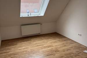 Lebendiges Wohnen: 3-Zimmer-Dachgeschosswohnung in Dillingen an der Donau – 89407 Dillingen an der Donau – Vorschaubild 10