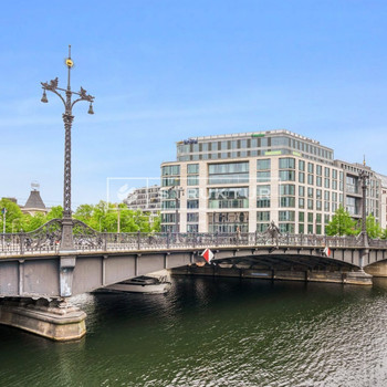 Repräsentative & lichtdurchflutete Büroflächen in Bestlage | Mitte | 1. OG