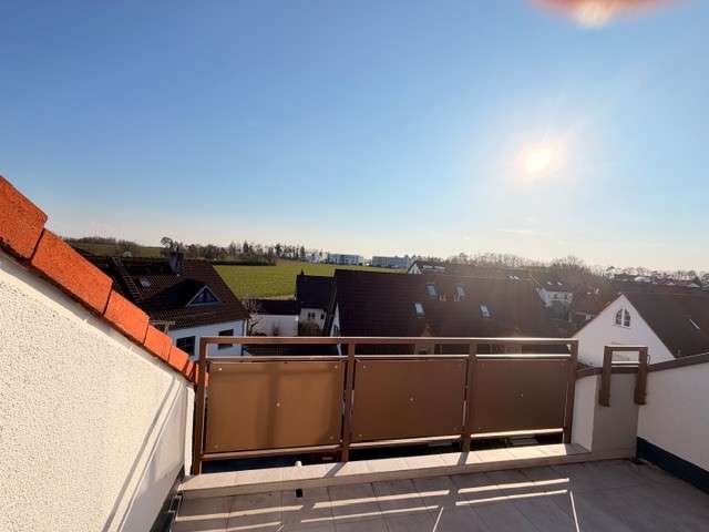 Charmante 4-Zimmer Dachgeschosswohnung mit Alpenblcik, Aichach Friedberg Kreis – Bild 2