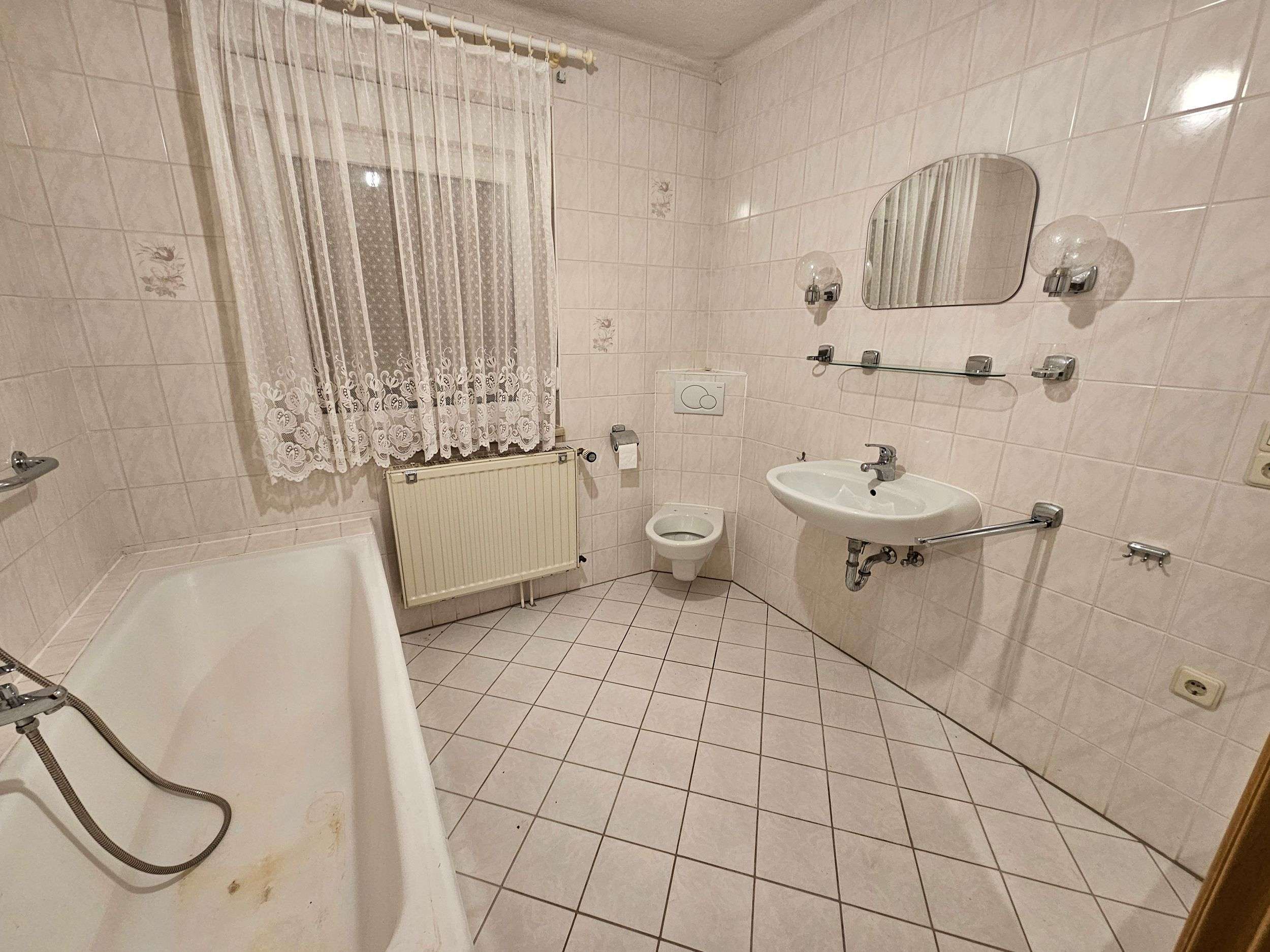 Immobilie in Menteroda - Reihenendhaus mit großem Gartengrundstück in Ortsrandlage - Bild 8