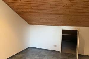1-Familienhaus als 3-Familienhaus-die Gelegenheit – Die vollständige Adresse der Immobilie erhältst du vom Anbieter., 73732 St. Bernhardt, Esslingen am Neckar – Vorschaubild 4