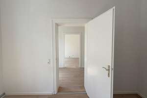 Sanierte Altbau-Wohnung - nicht WG geeignet