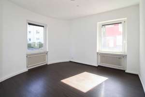 Gepflegtes Mehrfamilienhaus mit 10 Wohneinheiten in Uni-Nähe – Die vollständige Adresse der Immobilie erhältst du vom Anbieter., 42119 Elberfeld, Wuppertal – Vorschaubild 4