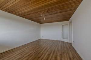Ganz oben wohnen: Bezugsfreie 3-Zi-Eckwohnung mit Westloggia, Tageslichtbad und Weitblick – Die vollständige Adresse der Immobilie erhältst du vom Anbieter., 80935 Lerchenau-Ost, München – Vorschaubild 4