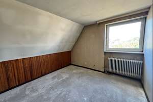 Viel Platz - tolles Grundstück - 2 Garagen - renovierungsbedürftig – Die vollständige Adresse der Immobilie erhältst du vom Anbieter., 25548 Kellinghusen – Vorschaubild 10