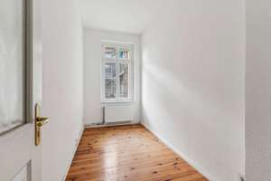 Dein Next-Level-Altbau: 3 Zimmer & Südbalkon im energetisch sanierten Gründerzeitklassiker. – Die vollständige Adresse der Immobilie erhältst du vom Anbieter., 10115 Mitte (Ortsteil), Berlin – Vorschaubild 2
