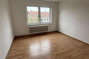 Ihre neue 3-Zimmer-Wohnung mit Weitblick in Gebhardshagen mit attraktivem Renovierungsbonus – Eichenweg 4, 38229 Gebhardshagen, Salzgitter – Vorschaubild 3
