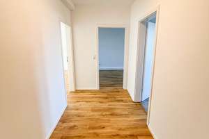 Großzügige Balkonwohnung mit Einbauküche in Dresden-Plauen – Zwickauer Straße 168, 1187 Plauen (Stadtteil), Dresden – Vorschaubild 2