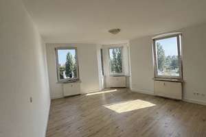 Lichtdurchflutetes Maisonette-Highlight: 3 Zimmer mit neuem Boden & Einbauküche – Höfener Straße 18, 90763 Südstadt Industriegebiet, Fürth – Vorschaubild 6