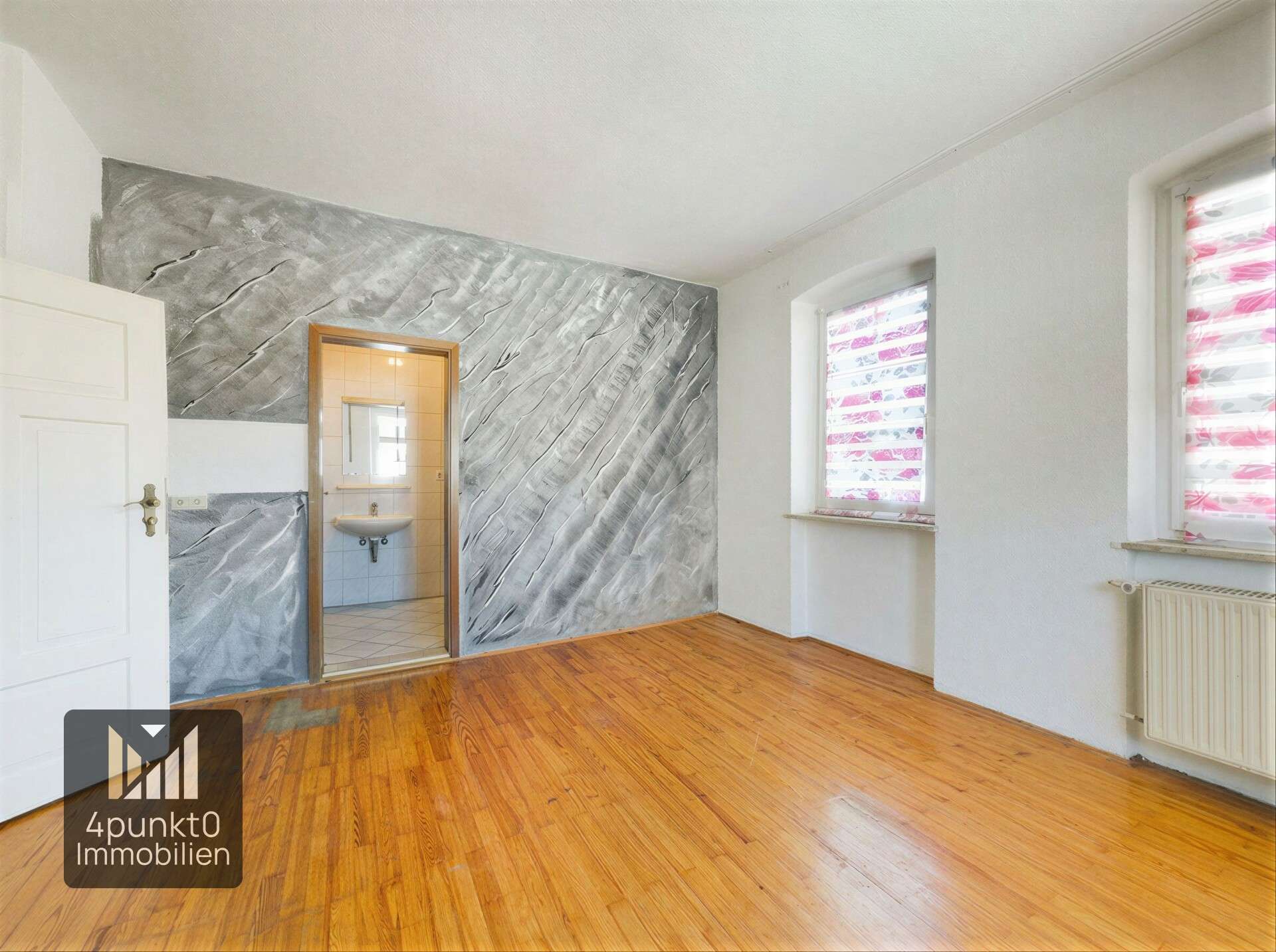 Immobilie in Treuchtlingen - Projektchance: MFH mit 4 Wohnungen, 295 m², Innenhof und 4 Garagen - Bild 4